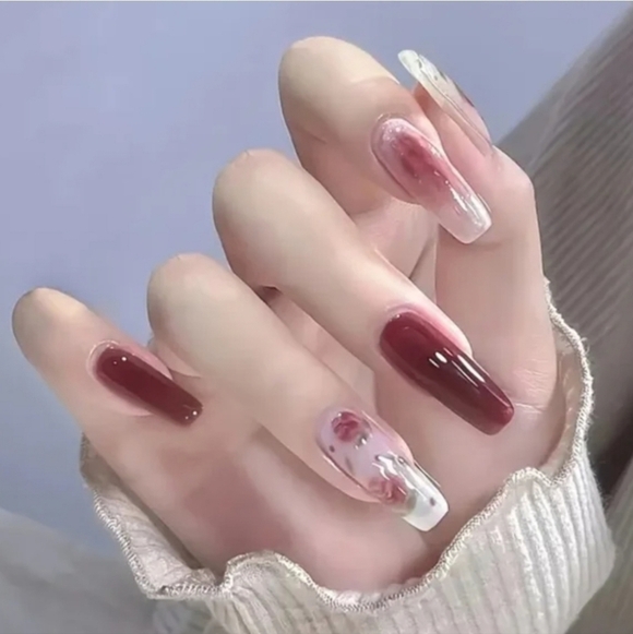 Other - 24 Pieces Fake Press On Nails